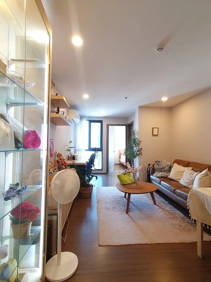 Urgent sale! Artisan Ratchada Condo, large room, comfortable, 19th floor, high view, great price, hurry and reserve now!