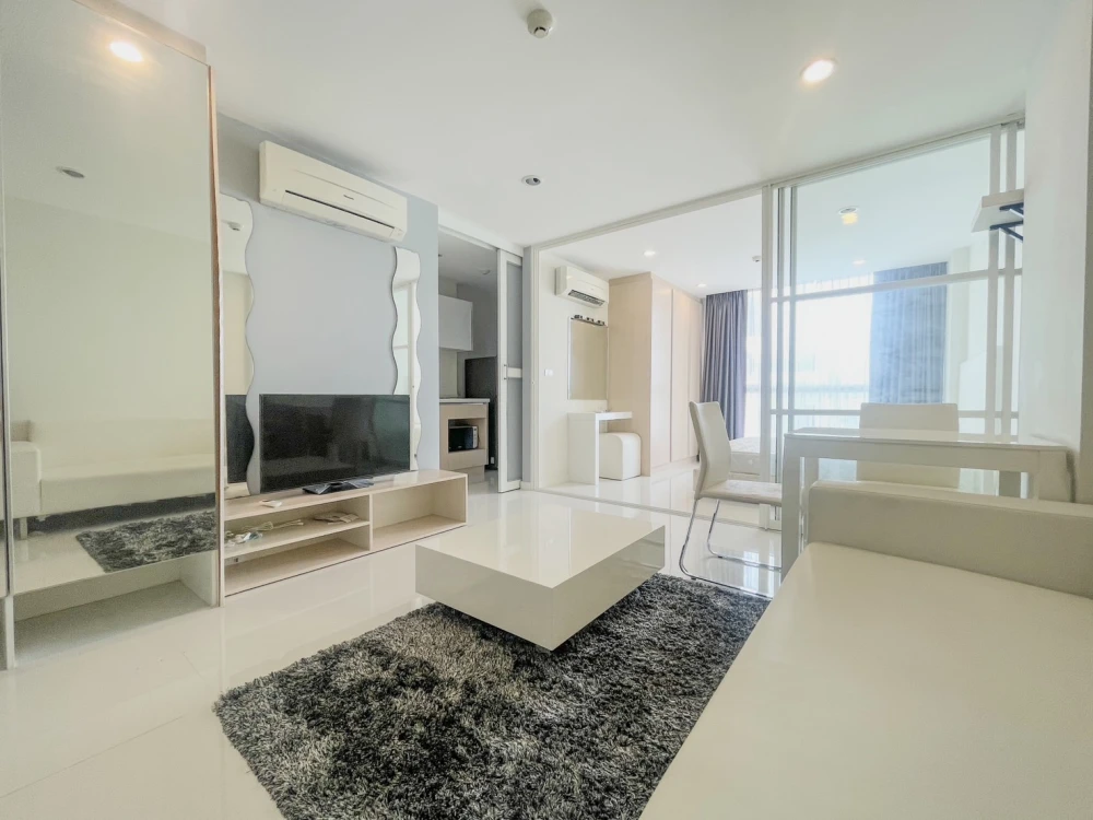 Urgent sale!! Element Srinakarin Condo, 7th floor, Building 6, open view, move in with your bags, don't miss out!!