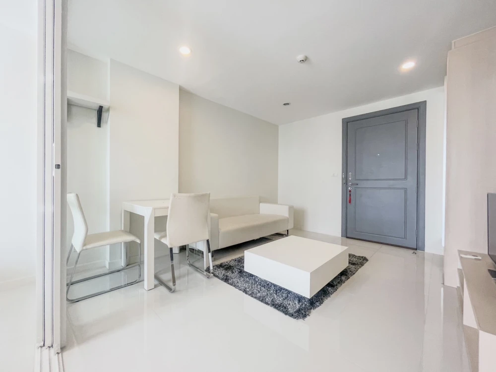 Urgent sale!! Element Srinakarin Condo, 7th floor, Building 6, open view, move in with your bags, don't miss out!!