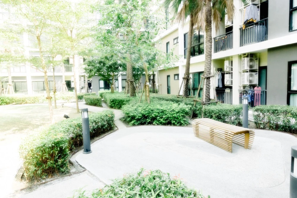 Urgent sale!! Hallmark Ngamwongwan Condo, 4th floor, Building A, a condo on Sukhumvit Road, ready to move in, hurry and book now!!