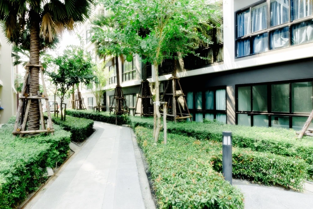 Urgent sale!! Hallmark Ngamwongwan Condo, 4th floor, Building A, a condo on Sukhumvit Road, ready to move in, hurry and book now!!