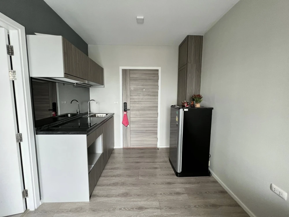 For sale or rent Kensington Sukhumvit-Theparak Condo, 19th floor, Building B, fully furnished, ready to move in immediately, don't miss it!!