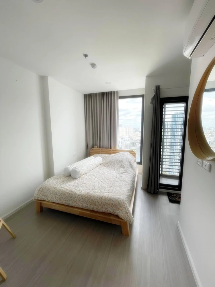Urgent sale!! Condo Denim Chatuchak, 20th floor, Building A, decorated in Muji style, very livable, fully furnished, ready to move in, don't miss out!