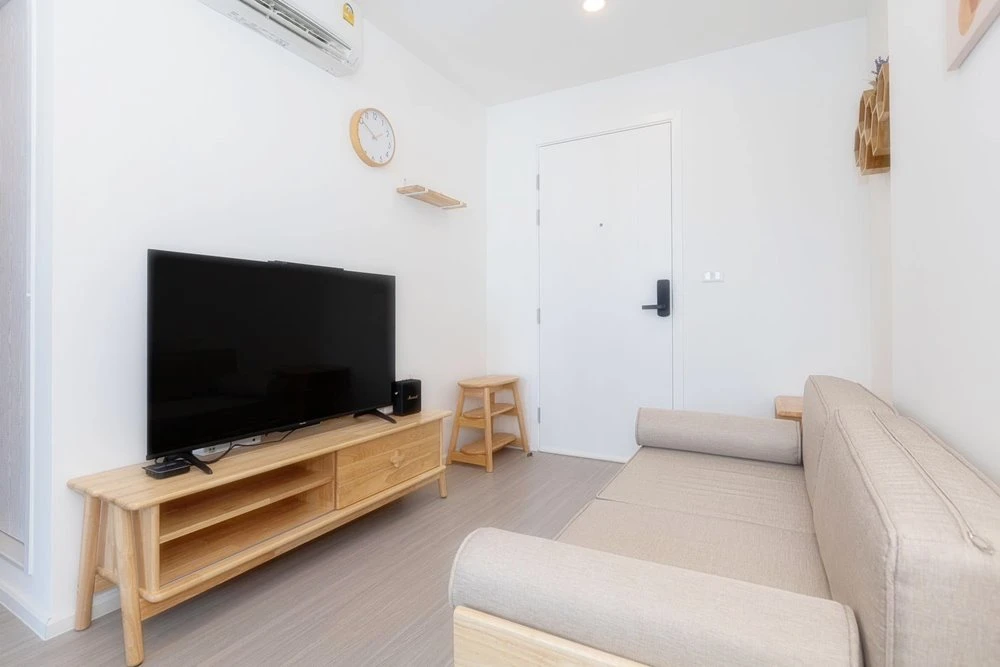 Urgent sale!! Condo Denim Chatuchak, 20th floor, Building A, decorated in Muji style, very livable, fully furnished, ready to move in, don't miss out!