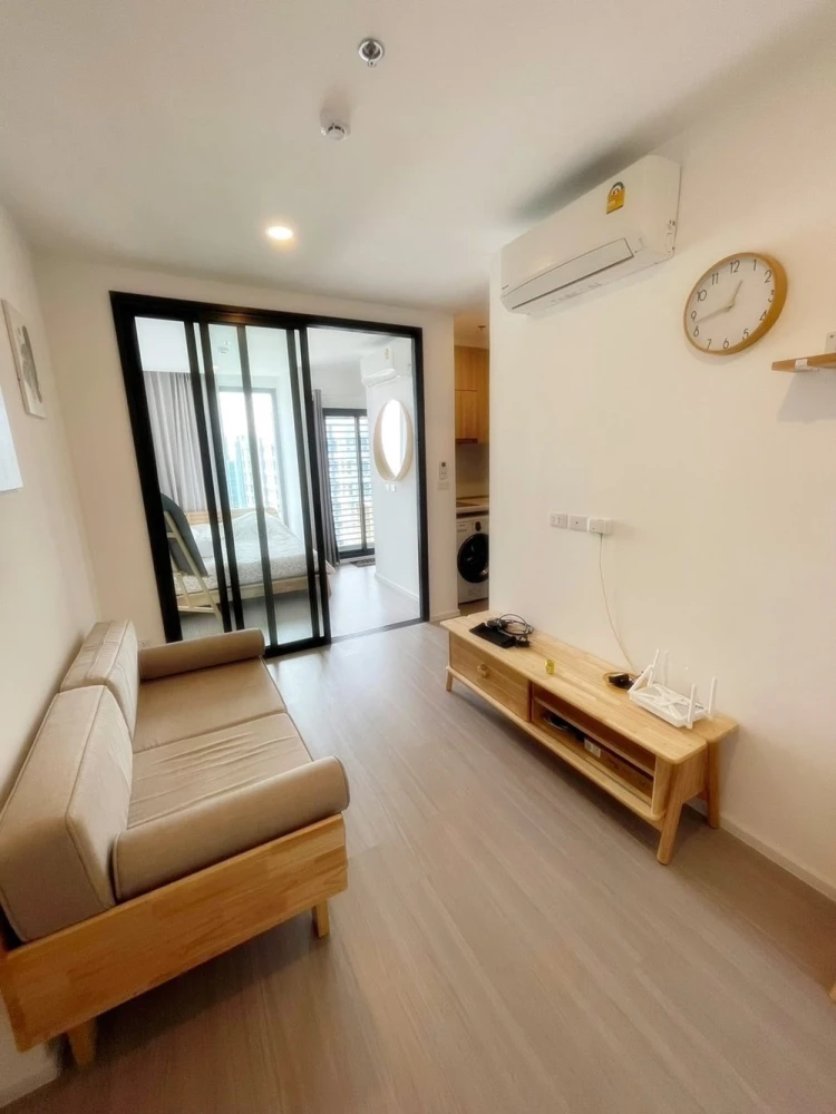 Urgent sale!! Condo Denim Chatuchak, 20th floor, Building A, decorated in Muji style, very livable, fully furnished, ready to move in, don't miss out!