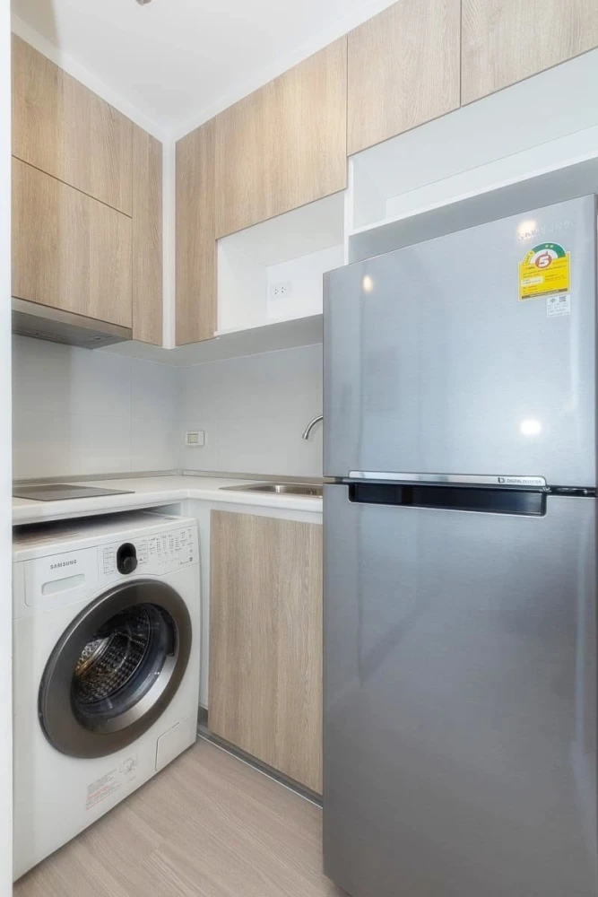 Urgent sale!! Condo Denim Chatuchak, 20th floor, Building A, decorated in Muji style, very livable, fully furnished, ready to move in, don't miss out!