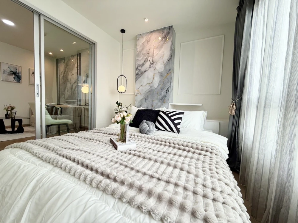 Urgent sale!! Condo The Trust Residence Pinklao (Borommaratchachonnani). Fully furnished with amenities. Ready to move in. Don't miss out!!