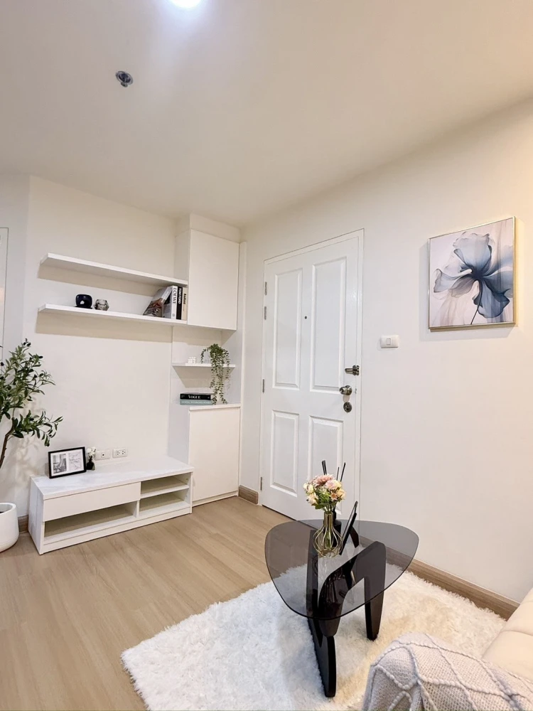 Urgent sale!! Condo The Trust Residence Pinklao (Borommaratchachonnani). Fully furnished with amenities. Ready to move in. Don't miss out!!