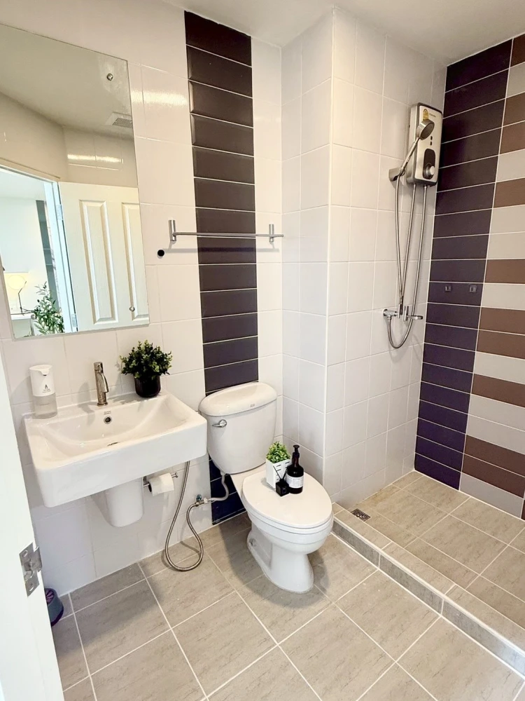 Urgent sale!! Condo The Trust Residence Pinklao (Borommaratchachonnani). Fully furnished with amenities. Ready to move in. Don't miss out!!
