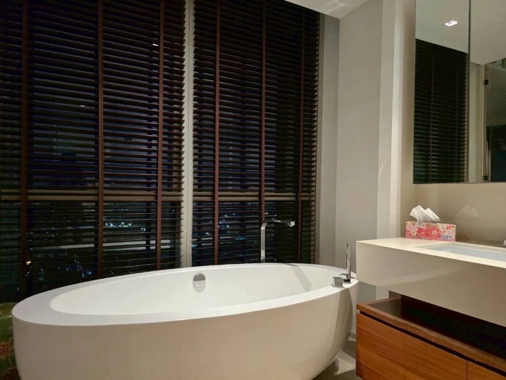 Urgent sale!! Condo The River, spacious room, 3 bedrooms, beautifully decorated, complete in one place, don't miss it!!