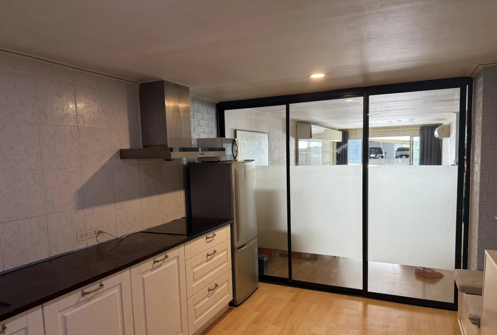 Urgent sale!! Condo at The Waterford Rama 4, 5th floor, fully furnished, ready to move in! Don't miss out!!