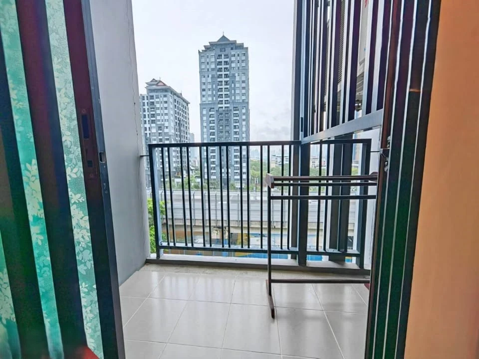 Urgent sale!! Condo The Base Sukhumvit 77, beautiful room, fully furnished, good price, ready to move in, hurry and book now!!