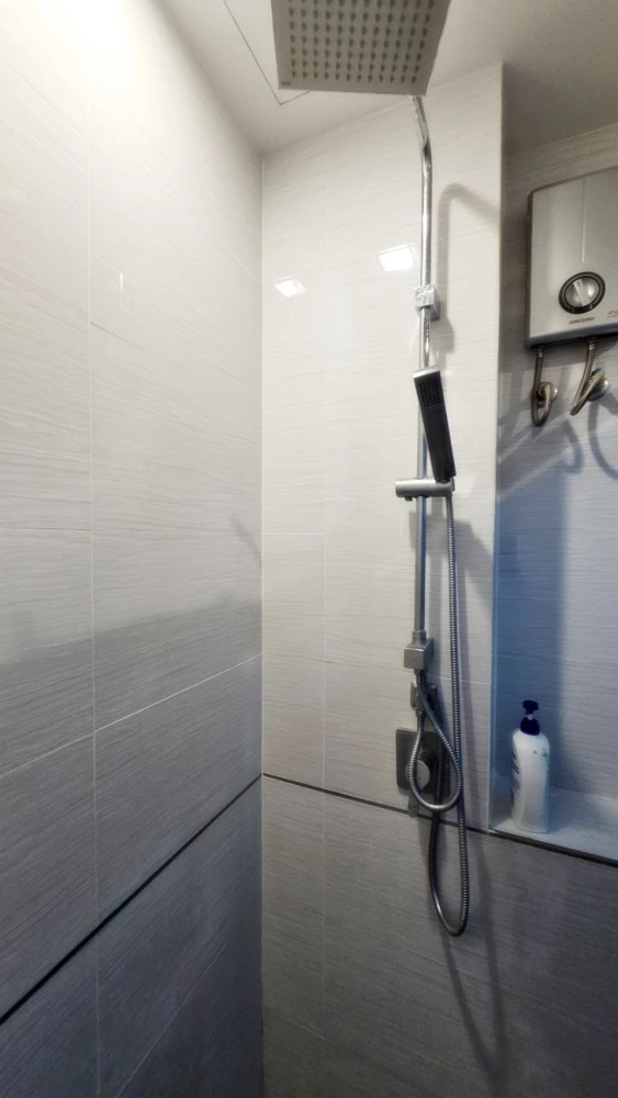 Urgent sale!! Condo The Metropolis, 9th floor, Building A, beautiful room, good location, good price, convenient transportation, don't miss it!!