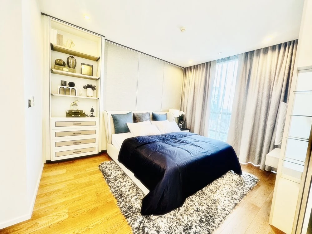Urgent sale!! Condo The Bangkok Sathorn, 42nd floor, Building D, beautiful room, ready to move in, good price, hurry to book now!!