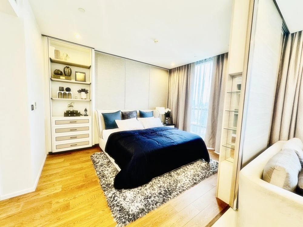 Urgent sale!! Condo The Bangkok Sathorn, 42nd floor, Building D, beautiful room, ready to move in, good price, hurry to book now!!