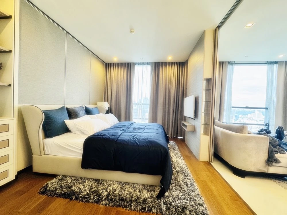 Urgent sale!! Condo The Bangkok Sathorn, 42nd floor, Building D, beautiful room, ready to move in, good price, hurry to book now!!