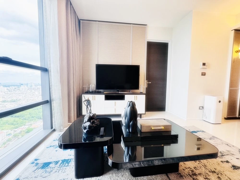 Urgent sale!! Condo The Bangkok Sathorn, 42nd floor, Building D, beautiful room, ready to move in, good price, hurry to book now!!