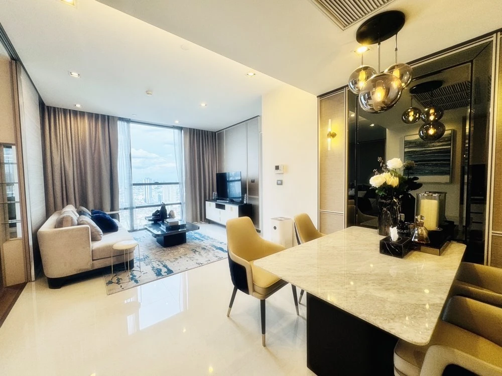 Urgent sale!! Condo The Bangkok Sathorn, 42nd floor, Building D, beautiful room, ready to move in, good price, hurry to book now!!