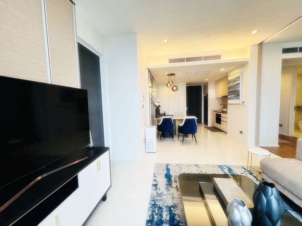 Urgent sale!! Condo The Bangkok Sathorn, 42nd floor, Building D, beautiful room, ready to move in, good price, hurry to book now!!
