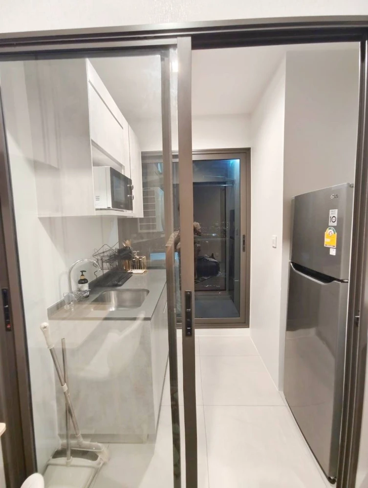 Urgent sale!! The Politan Aqua Condo, 59th floor, great river view. Fully decorated, good price, book now, don't miss out!!