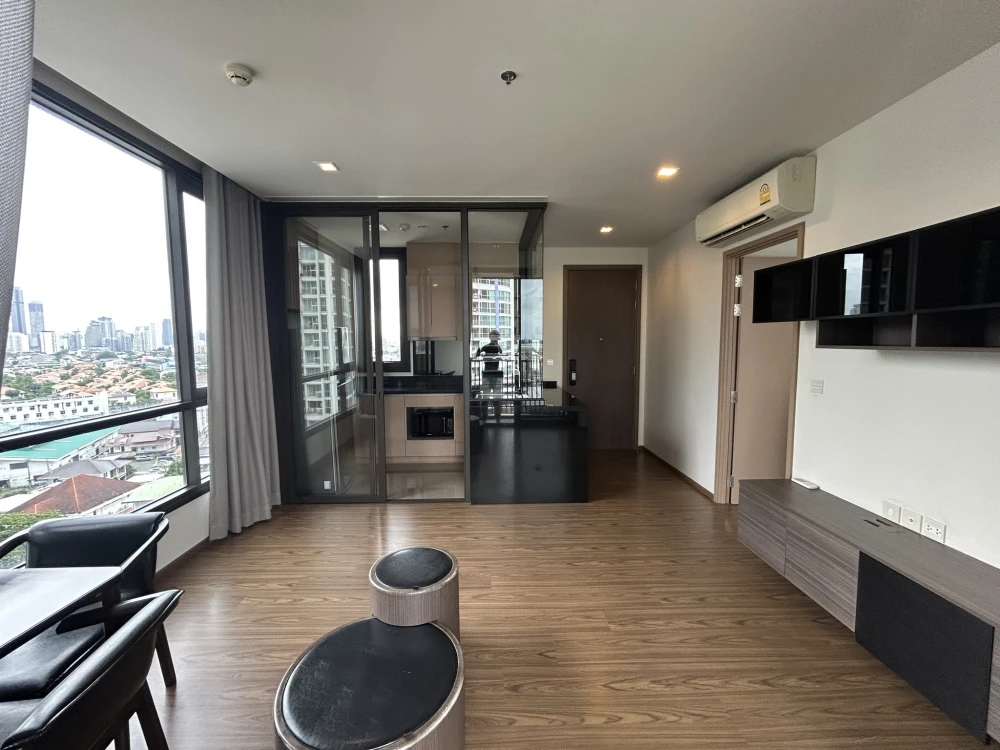 Urgent sale!! Condo The Line Sukhumvit 71, 12th floor, corner unit, fully furnished, ready to move in. Reserve now!!