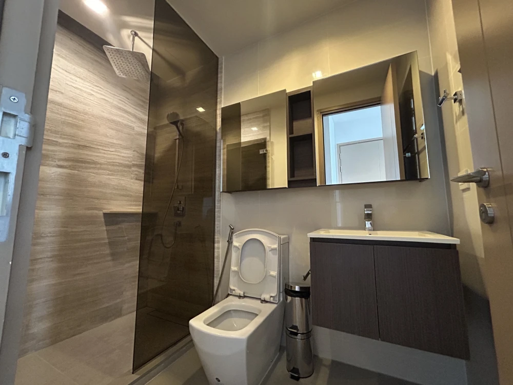Urgent sale!! Condo The Line Sukhumvit 71, 12th floor, corner unit, fully furnished, ready to move in. Reserve now!!