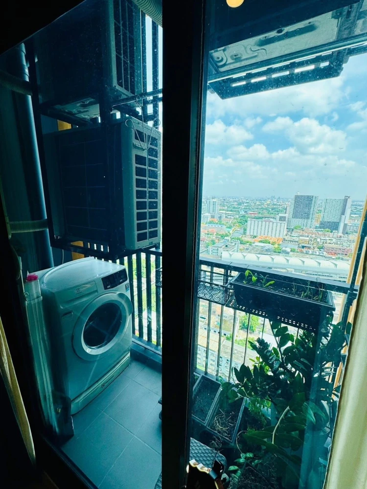 Urgent Sale!! Condo The Tree Sukhumvit 71-Ekkamai, 30th floor, Private Zone, Fully Furnished, Ready to Move In! Reserve now! Don't miss out!!