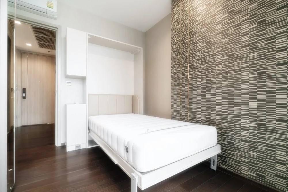 Urgent sale!! Condo The Line Ratchawithi, 22nd floor, beautifully decorated, fully built-in furniture, near BTS Ratchawithi, hurry and book now!!