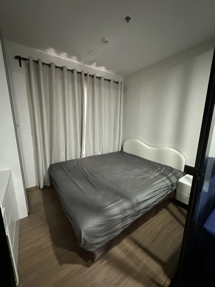 For Sale or Rent Urgent!! Metris Rama 9-Ramkhamhaeng Condo, 5th floor, fully furnished. Just bring your bags and move in! Don't miss out!!