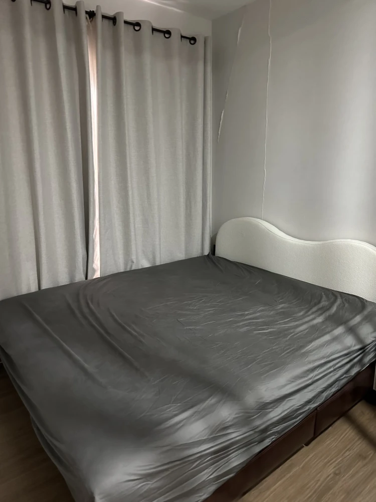For Sale or Rent Urgent!! Metris Rama 9-Ramkhamhaeng Condo, 5th floor, fully furnished. Just bring your bags and move in! Don't miss out!!