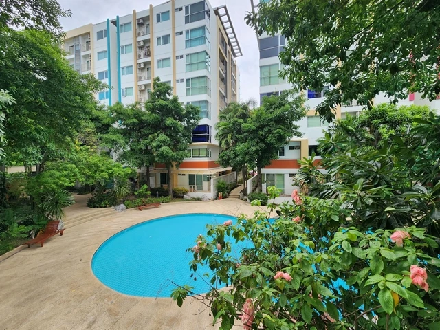 ขายด่วน!! คอนโด เมโทร พาร์ค สาทร ชั้น 2 วิวสระว่ายน้ำ ห้องกว้าง ตกแต่งสวย พร้อมเข้าอยู่ รีบย้ายเลย!!