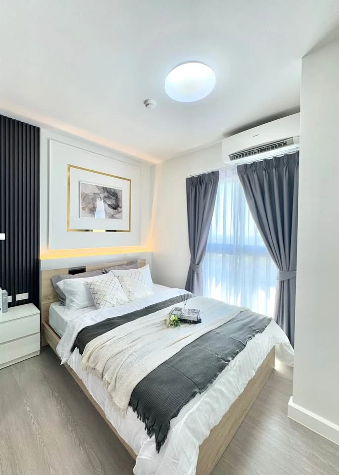 Urgent sale! Condo A Space Me Bangna, white tone room, comfortable to the eyes, affordable price. Book now, don't hesitate.