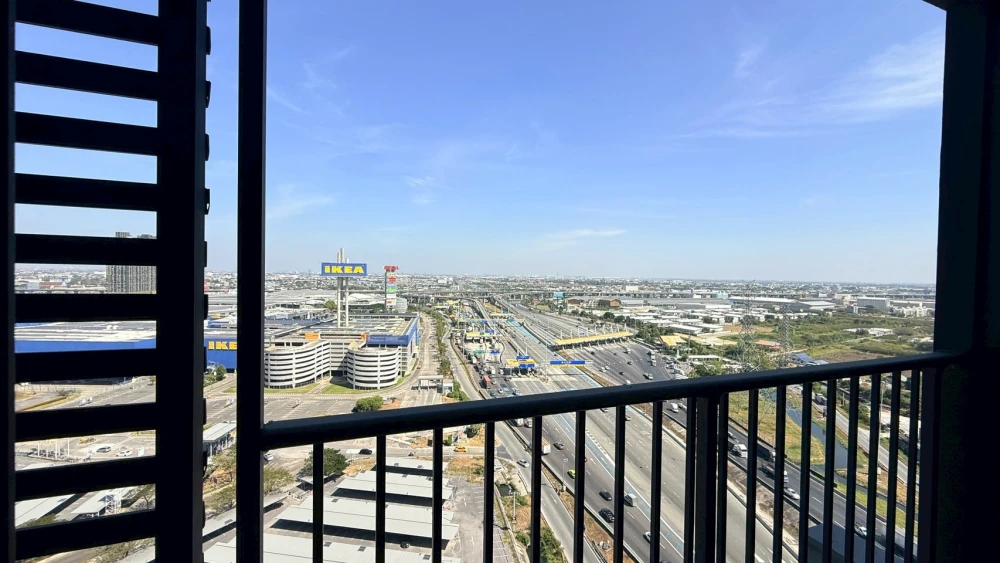 Urgent sale! A Space Mega Bangna condo, unfurnished unit, 21st floor, North facing, IKEA view. Amazing price! Don't miss out!