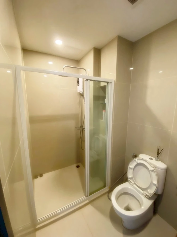 Urgent sale!! Condo Elio Del Nest, 19th floor, Building C, very beautiful room, ready to move in, good price, don't miss it!!