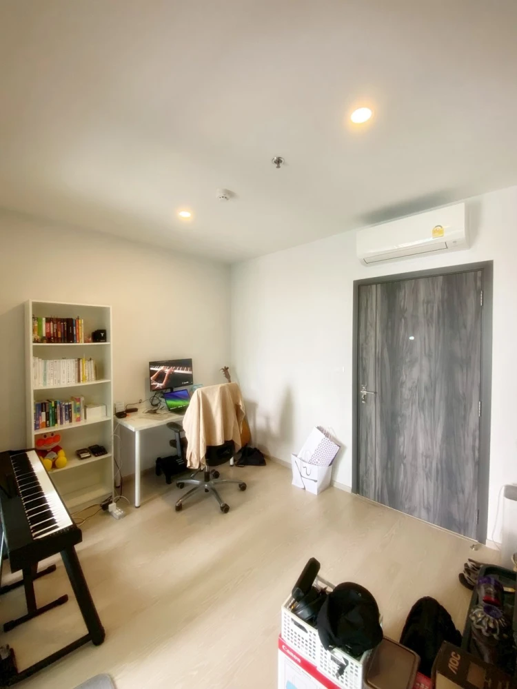 Urgent sale!! Condo Elio Del Nest, 19th floor, Building C, very beautiful room, ready to move in, good price, don't miss it!!