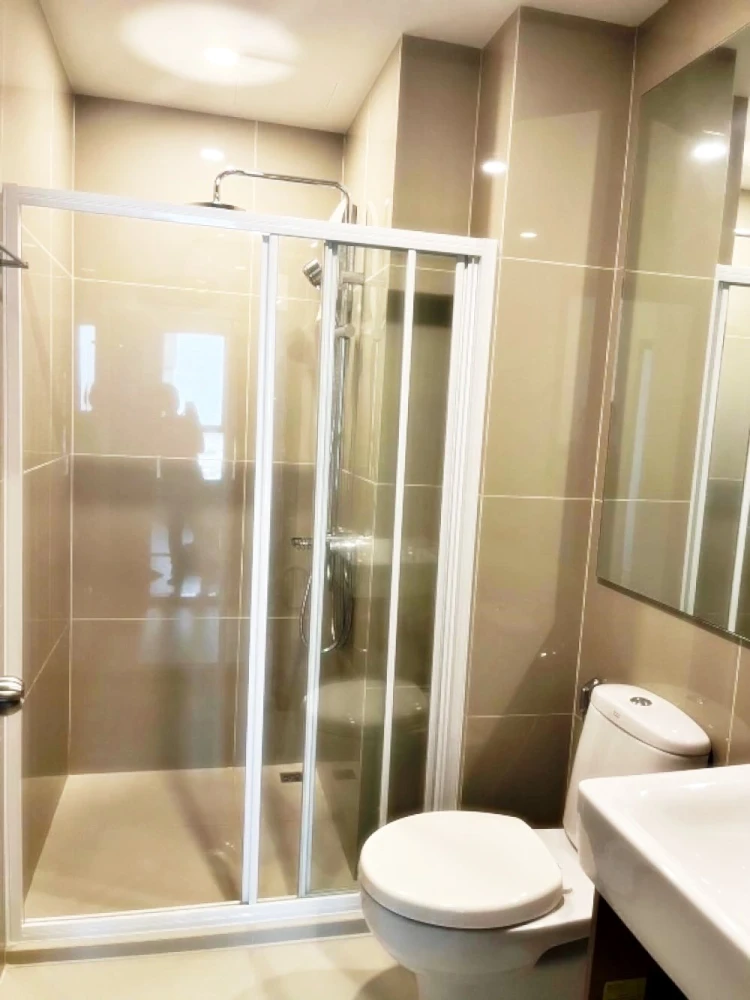 Urgent sale!! Elio Del Nest Condo, 22nd floor, Building E, beautiful room, fully furnished, ready to move in. Don't miss out!!