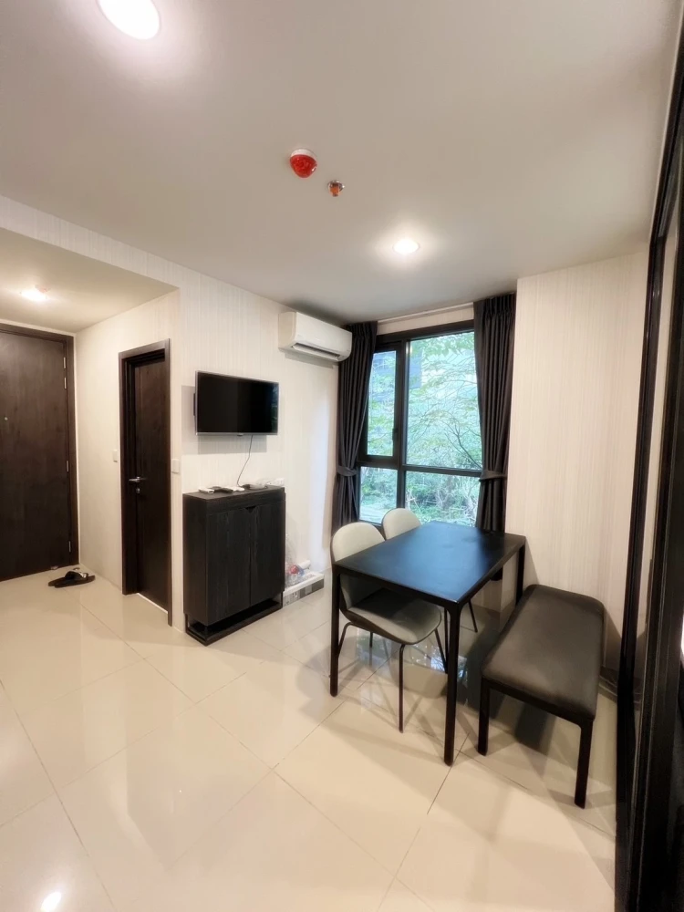 Urgent sale!! XT Huai Khwang Condo, 7th floor, Building B, corner room, garden view, beautiful room, ready to move in, hurry up and book now!!