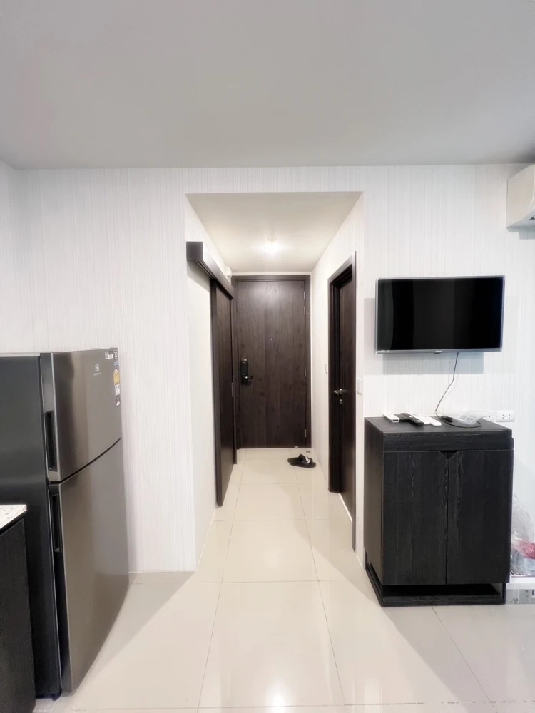 Urgent sale!! XT Huai Khwang Condo, 7th floor, Building B, corner room, garden view, beautiful room, ready to move in, hurry up and book now!!