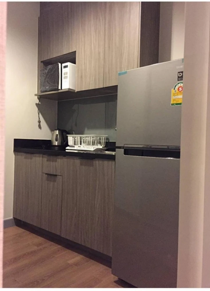 Urgent sale!! Chapter One Midtown Ladprao 24 Condo, 31st floor, high-rise view, beautiful room, fully furnished, ready to move in. Don't miss out!!