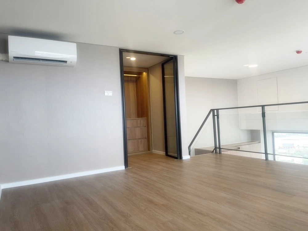 For sale, for rent!! Condo Landmark at MRT Station, 29th floor, Building B, beautiful room, good price, ready to move in, hurry up and book now!!