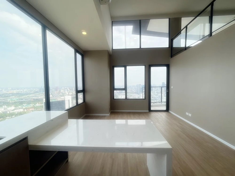 For sale, for rent!! Condo Landmark at MRT Station, 29th floor, Building B, beautiful room, good price, ready to move in, hurry up and book now!!