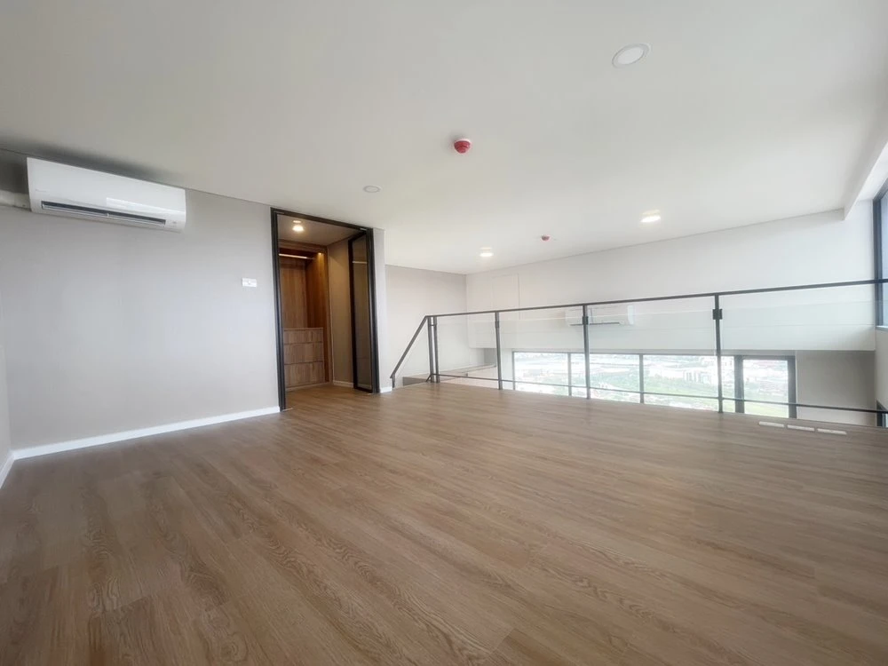 For sale, for rent!! Condo Landmark at MRT Station, 29th floor, Building B, beautiful room, good price, ready to move in, hurry up and book now!!