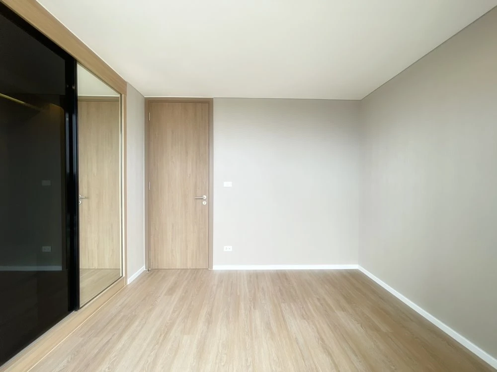 For sale, for rent!! Condo Landmark at MRT Station, 29th floor, Building B, beautiful room, good price, ready to move in, hurry up and book now!!