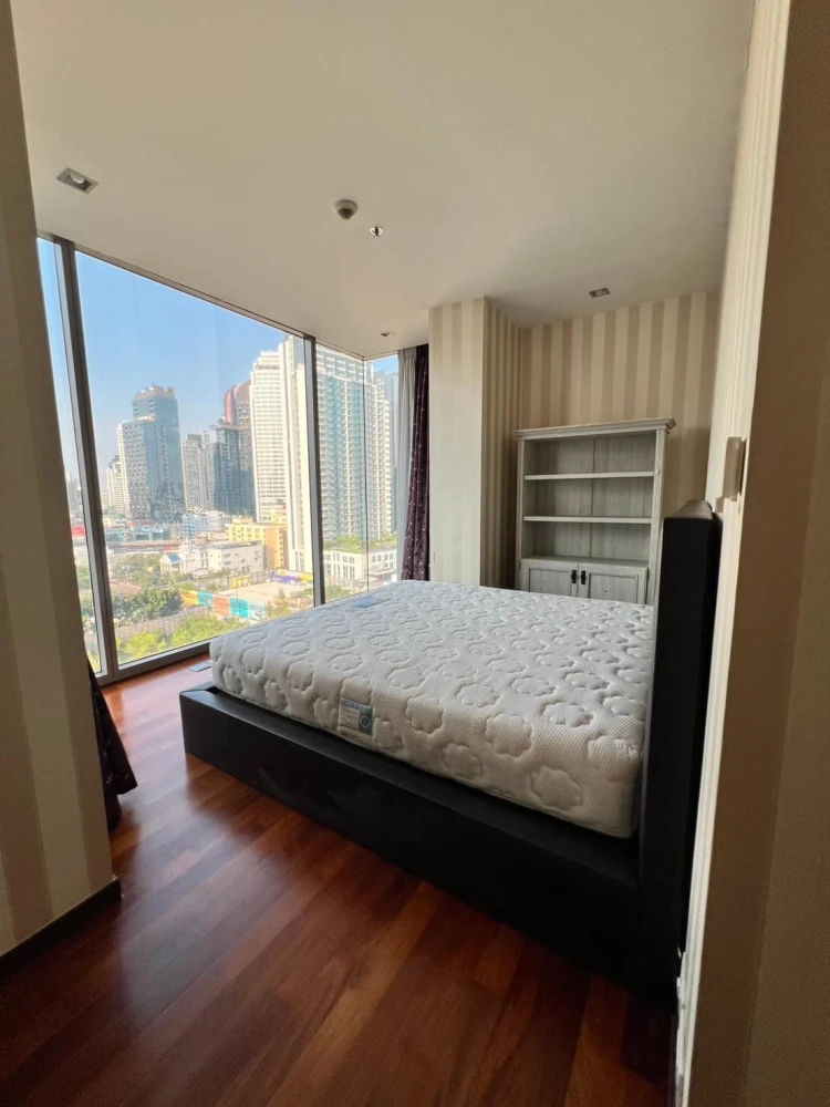 Urgent sale: Condo Ashton Morph 38, 11th floor, open view, few units, privacy. Buy now!