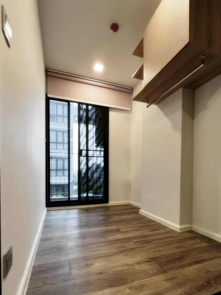 Urgent sale!! Condo Atmoz Ratchada-Huai Khwang, 5th floor (Corner room) meets all lifestyle needs perfectly. Hurry up and book now!!