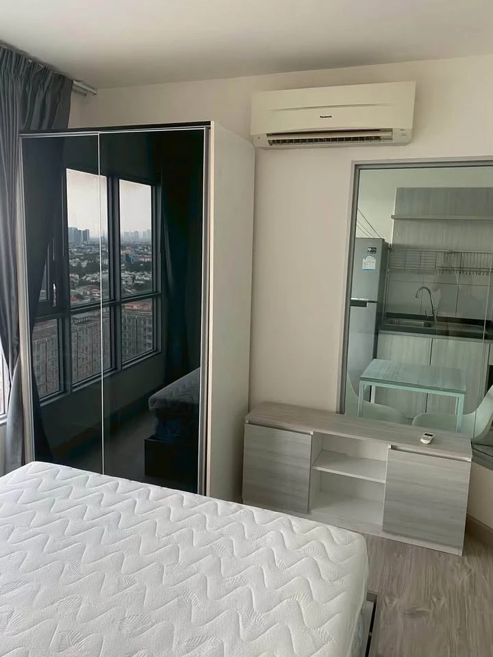 Urgent sale! Aspire Ngamwongwan condo, ready to move in, 22nd floor, high floor with great view, everything you need is here. Book now!
