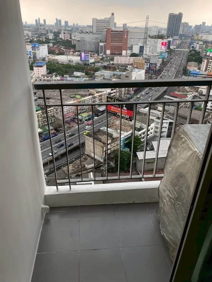Urgent sale! Aspire Ngamwongwan condo, ready to move in, 22nd floor, high floor with great view, everything you need is here. Book now!