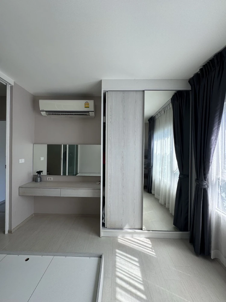 Urgent sale!! Condo Aspire Erawan, 30th floor, Building B, river view, beautiful room, good price, very suitable for investment, don't miss it!!