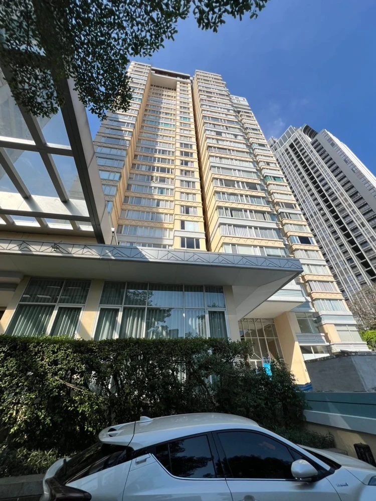 Urgent sale!! Condo Hampton Thonglor 10, 20th floor, beautiful room, beautiful view, condo in the heart of Thonglor, ready to move in, book now!!