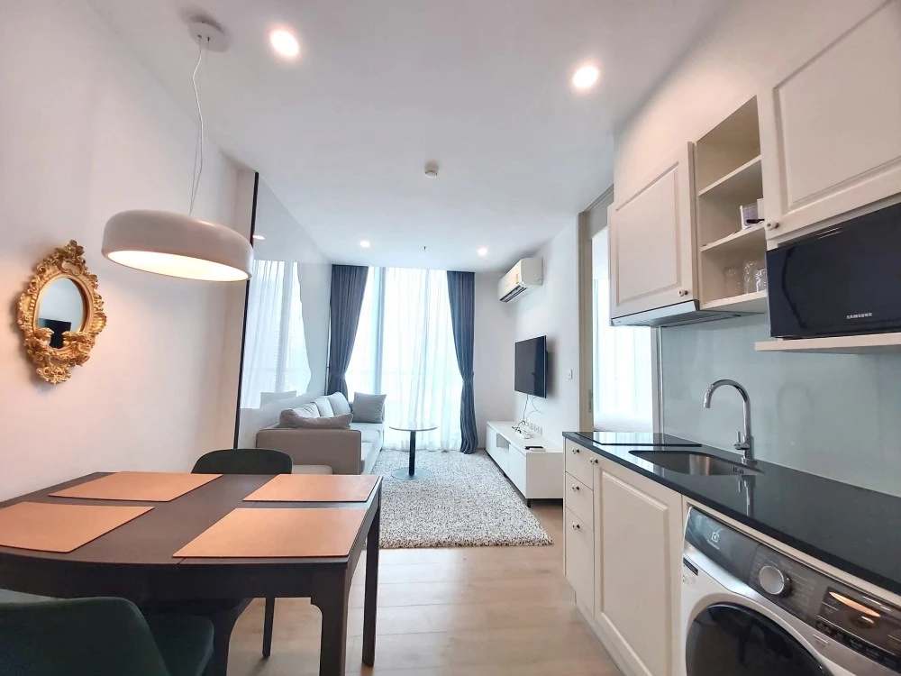 Urgent sale!! Noble Recole Sukhumvit 19 condo, 17th floor, beautiful room, fully furnished, ready to move in, good price, hurry up and book now!!